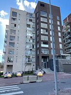 Room-cozy 3 Bedroom Apartment in Heart o
