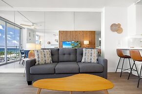 Ocean View 1BR at Ilikai Marina