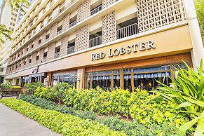 Ocean View 1BR at Ilikai Marina