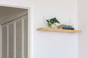 Ocean View 1BR at Ilikai Marina