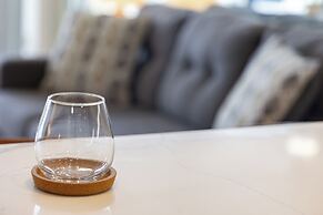 Ocean View 1BR at Ilikai Marina