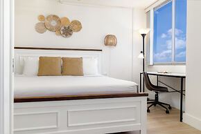 Ocean View 1BR at Ilikai Marina