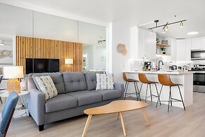 Ocean View 1BR at Ilikai Marina