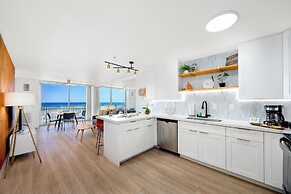 Ocean View 1BR at Ilikai Marina