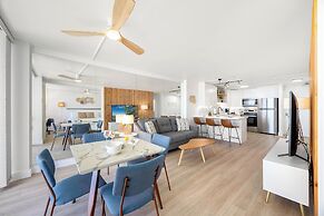 Ocean View 1BR at Ilikai Marina