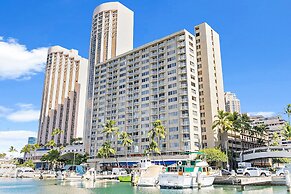 Ocean View 1BR at Ilikai Marina
