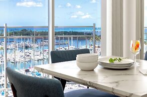 Ocean View 1BR at Ilikai Marina