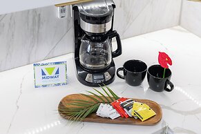 Ocean View 1BR at Ilikai Marina