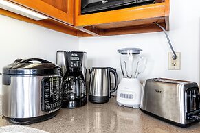 Pacific Monarch - 1 BR - Ocean & City Views