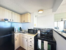 Pacific Monarch - 1 BR - Ocean & City Views