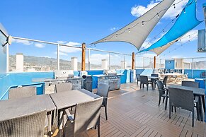 Pacific Monarch - 1 BR - Ocean & City Views