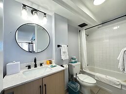 Pacific Monarch - 1 BR - Ocean & City Views