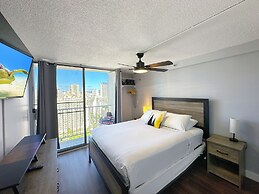 Pacific Monarch - 1 BR - Ocean & City Views