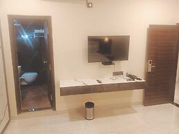 Astra Hotels and Suites - Sector 7 HSR