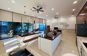 The Stay Home Pleiku