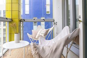 1br with Private Sauna and Balcony