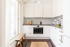 1br with Private Sauna and Balcony