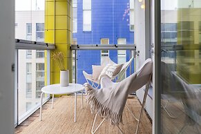 1br with Private Sauna and Balcony