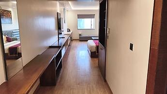 HOTEL ELARA