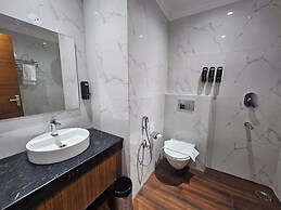 HOTEL ELARA