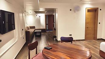 HOTEL ELARA
