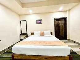 Hotel Silicon - near Sea beach & Temple