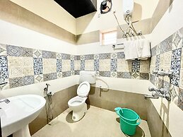 Hotel Silicon - near Sea beach & Temple