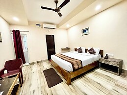 Hotel Silicon - near Sea beach & Temple