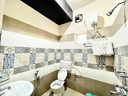 Hotel Silicon - near Sea beach & Temple