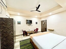 Hotel Silicon - near Sea beach & Temple