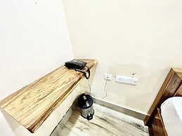 Hotel Silicon - near Sea beach & Temple