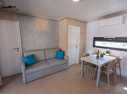 Charming Two-bedroom Mobile Homes Drage