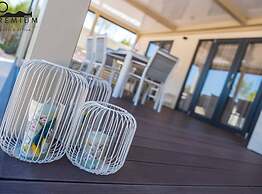 Charming Two-bedroom Mobile Homes Drage