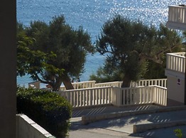 Beachfront Apartments Plaža