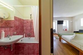 Tremezzo Cozy Studio by Wonderful Italy