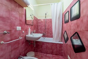 Tremezzo Cozy Studio by Wonderful Italy