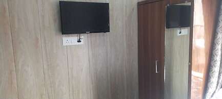 Virendra Palace Guest House