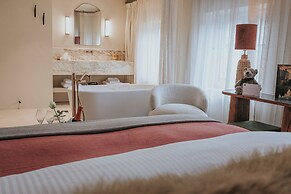 The Burgundy - Boutique B&B