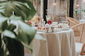 The Burgundy - Boutique B&B