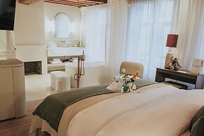 The Burgundy - Boutique B&B