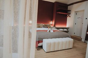 The Burgundy - Boutique B&B