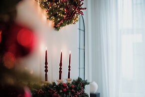 The Burgundy - Boutique B&B