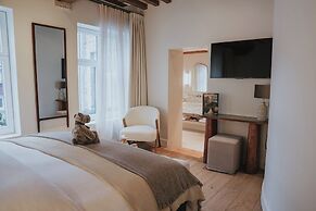 The Burgundy - Boutique B&B