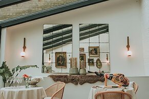 The Burgundy - Boutique B&B