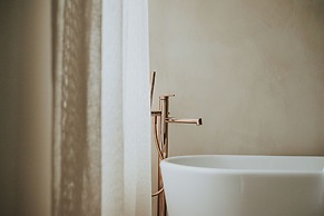 The Burgundy - Boutique B&B