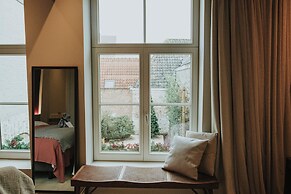 The Burgundy - Boutique B&B