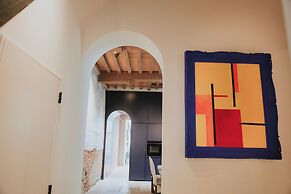 The Burgundy - Boutique B&B