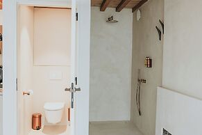 The Burgundy - Boutique B&B