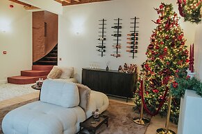 The Burgundy - Boutique B&B