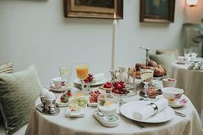 The Burgundy - Boutique B&B